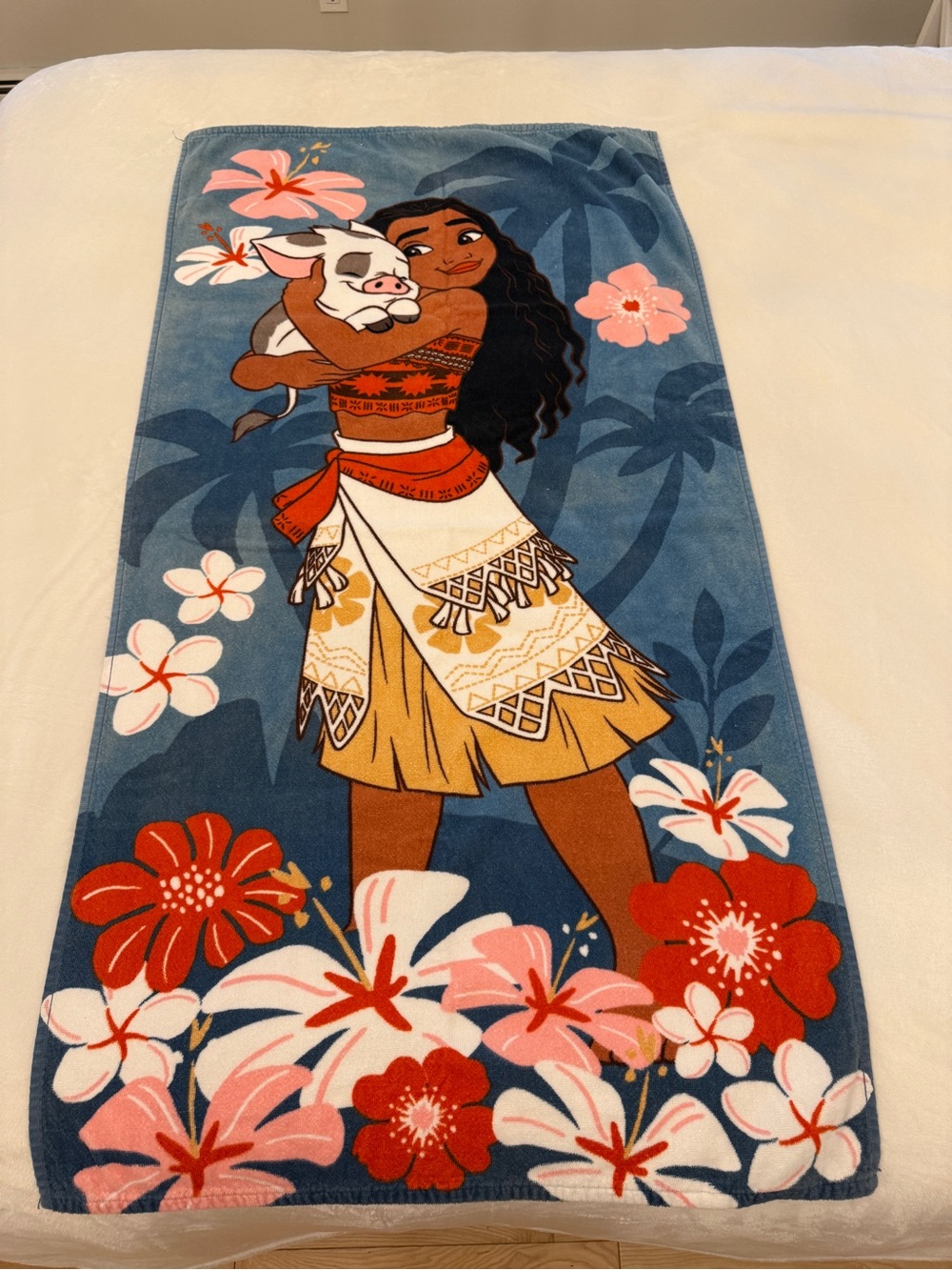 Disney Moana Beach Towel – Blue with Red, Pink, White, Tan Accents